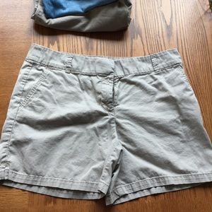 Loft size 10 khaki shorts 6”